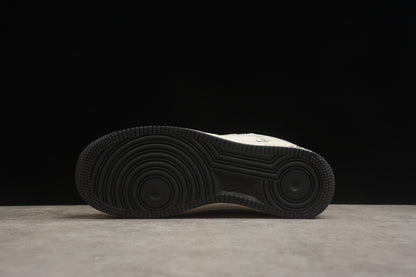 Air Force 1 ’07 Beige / Carbon Black