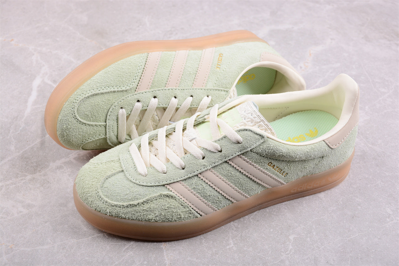 Gazelle Pastel Green / White