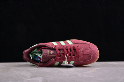 Gazelle Burgundy / Mint Green