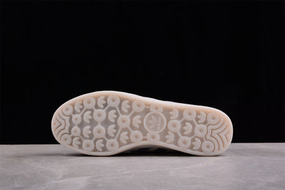 Gazelle White / Navy