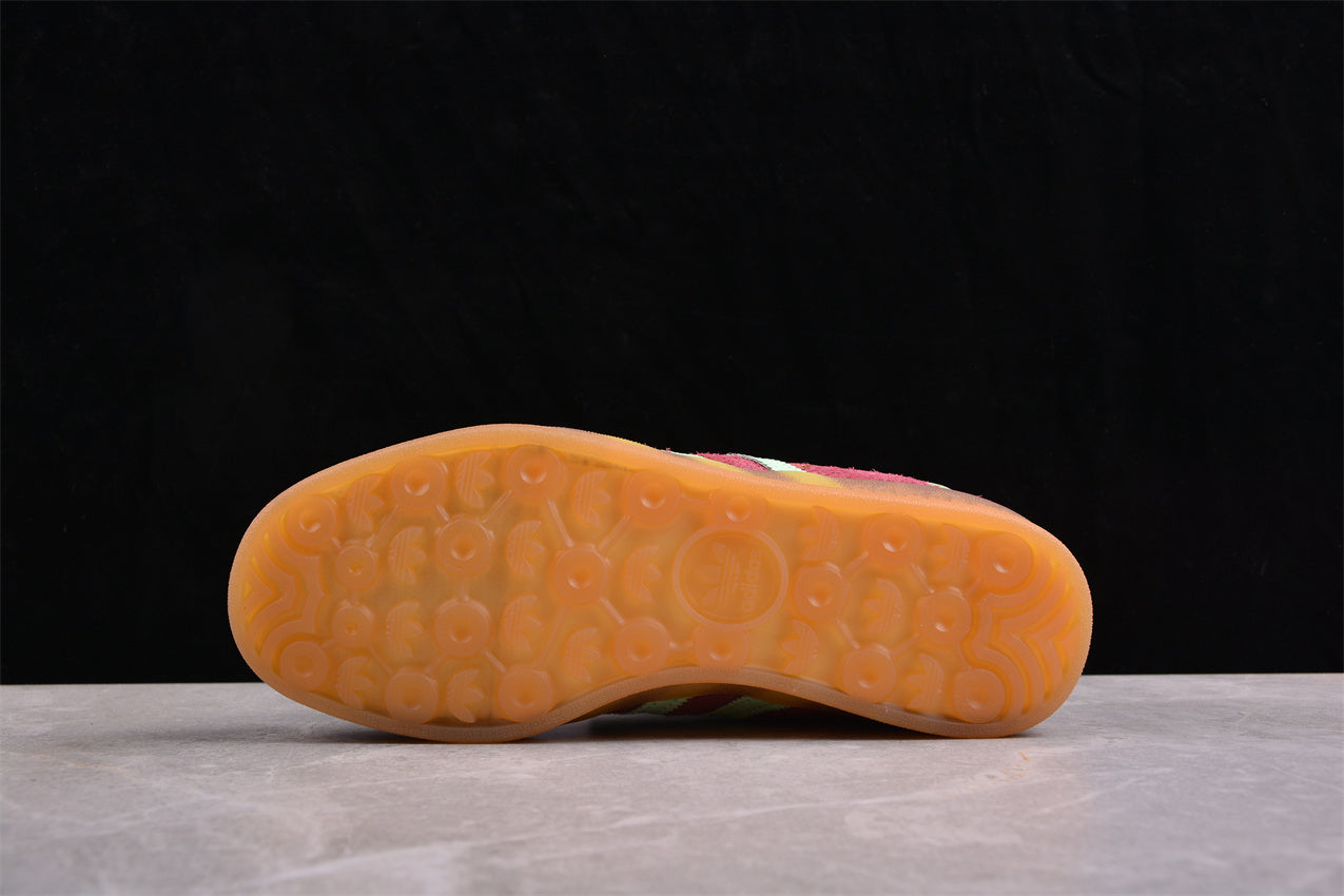 Gazelle Burgundy / Mint Green