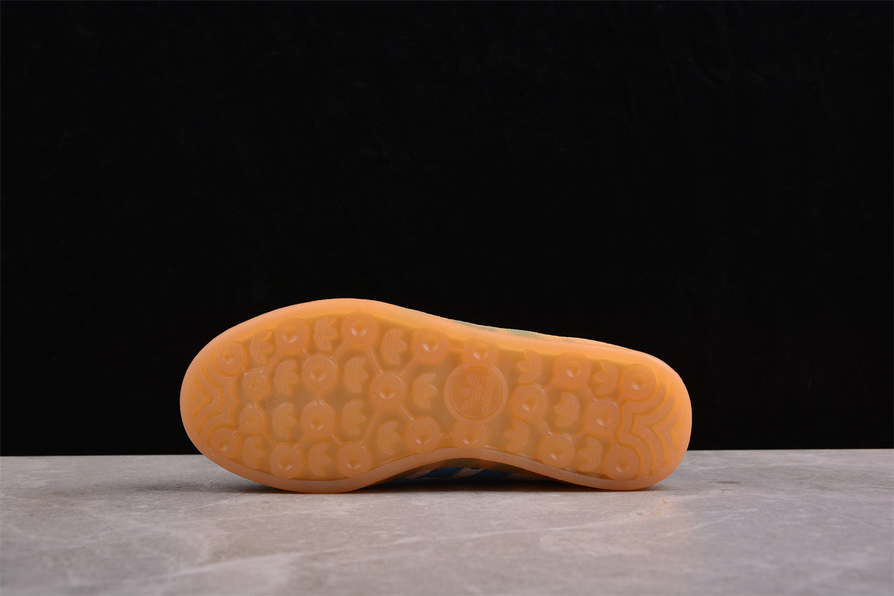 Gazelle White / Sky Blue Floral