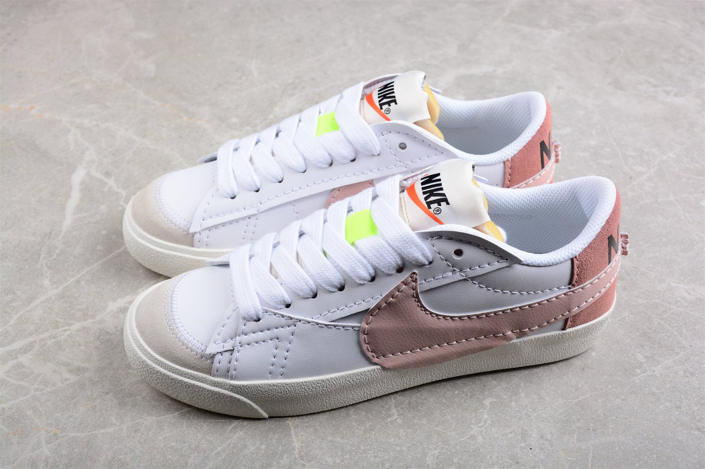 Blazer Low ’77 White / Pink