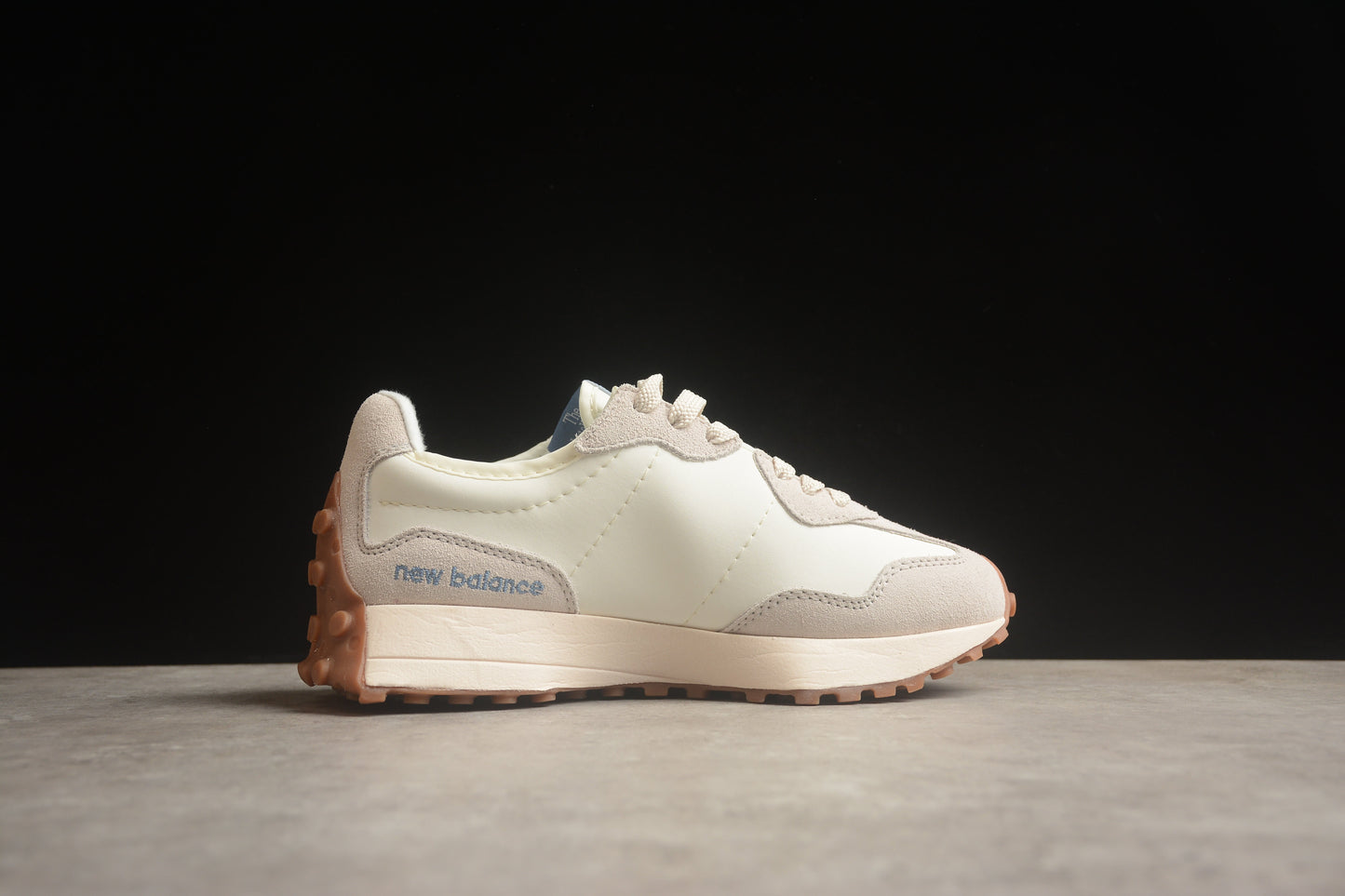 New Balance 327 Light Beige / Light Blue