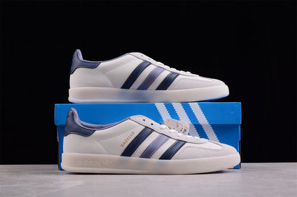 Gazelle White / Navy