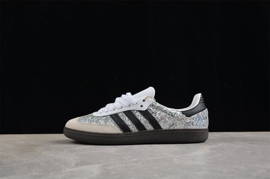 Samba OG plateado con negro