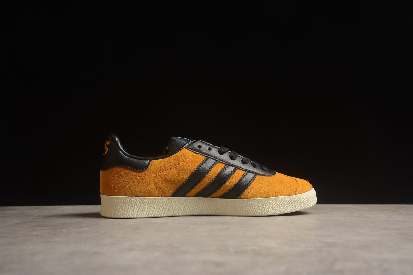 Gazelle Yellow / Black