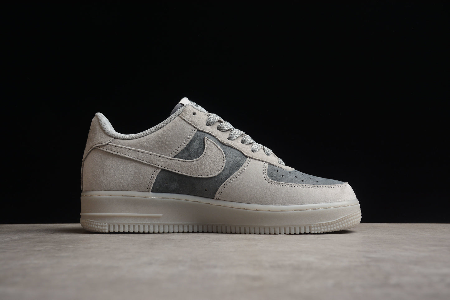 Air Force 1 ’07 Light Grey / Wolf Grey