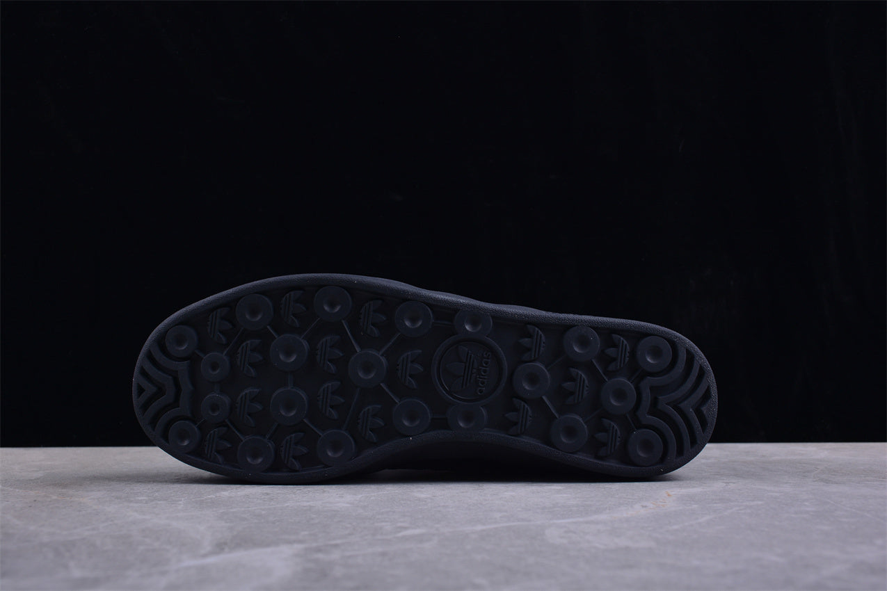 Gazelle Glossy Black