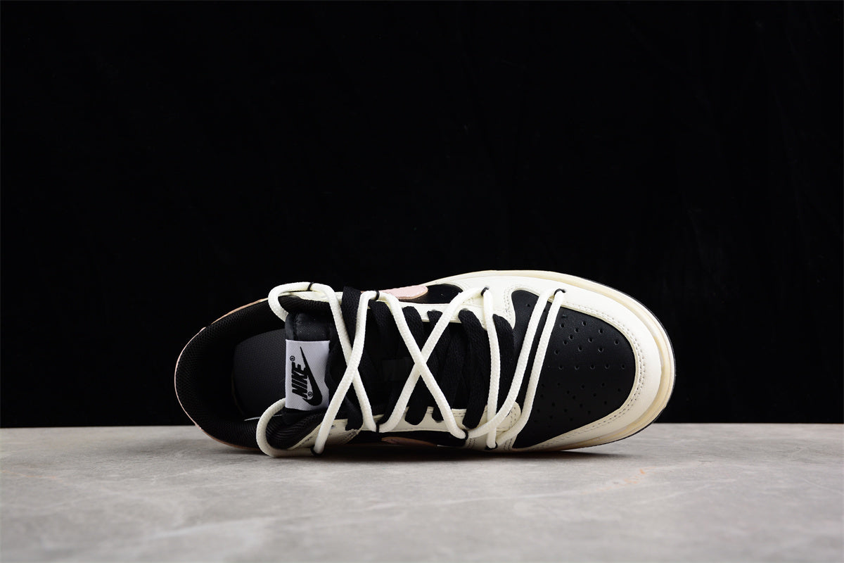 Dunk Low Black / Cream / Pastel Pink