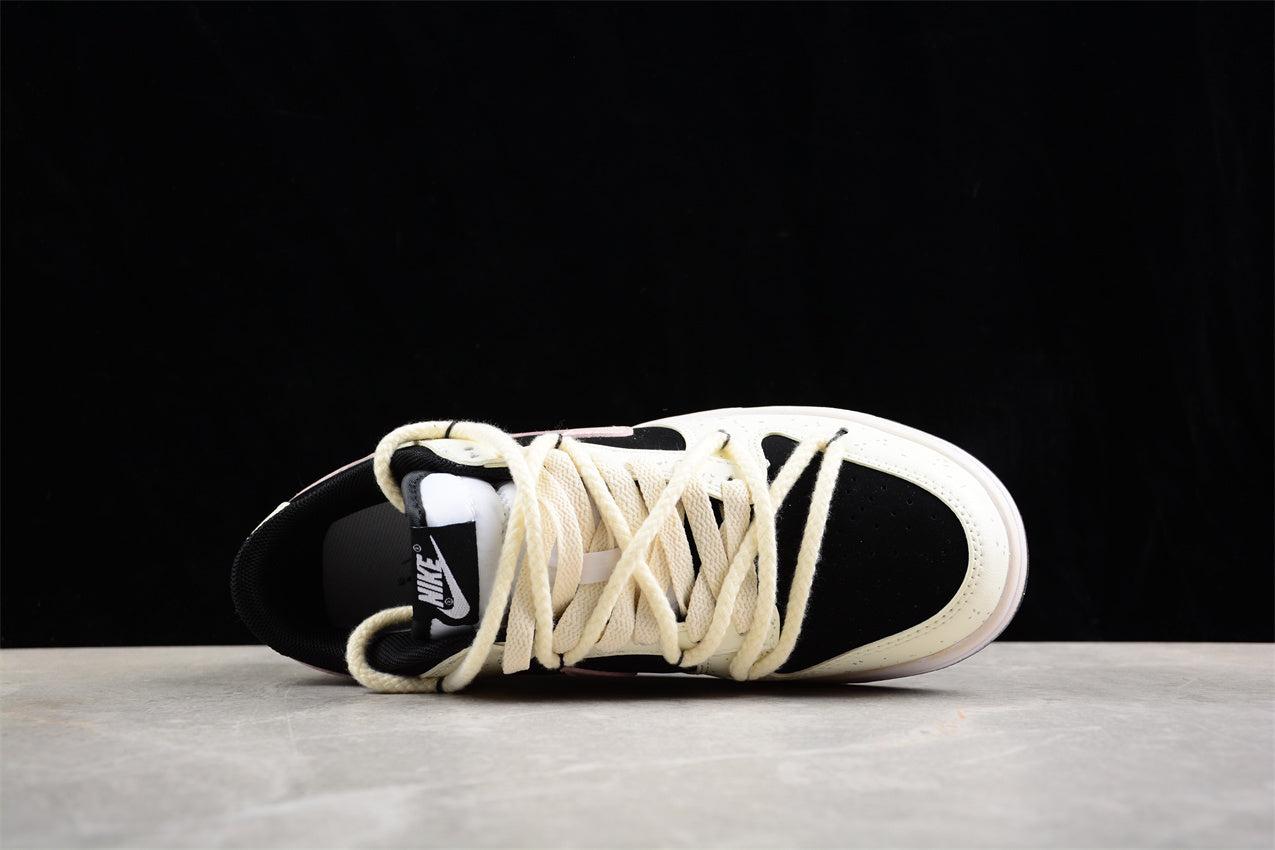Dunk Low Light Bone / Black / Pink
