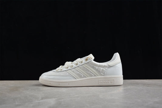 Handball Spezial plateado