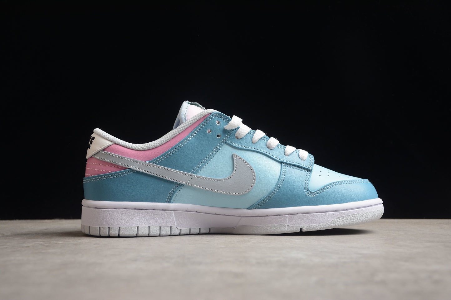 Dunk Low Blue / Sky Blue / Pastel Pink