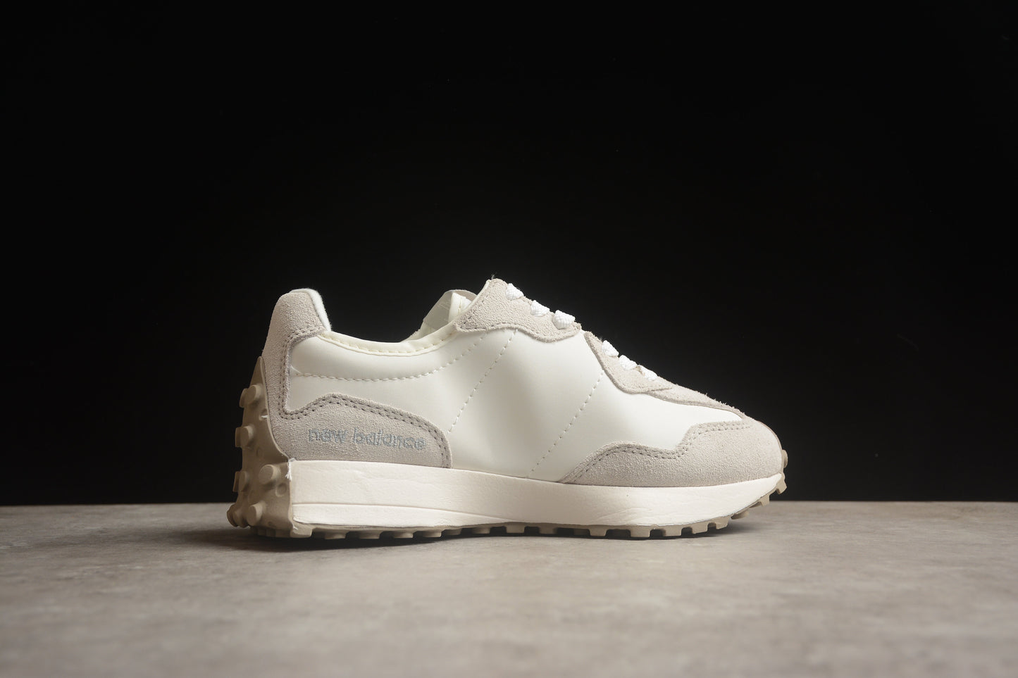 New Balance 327 White / Grey