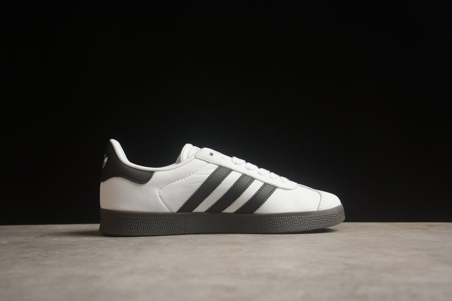 Gazelle White / Black