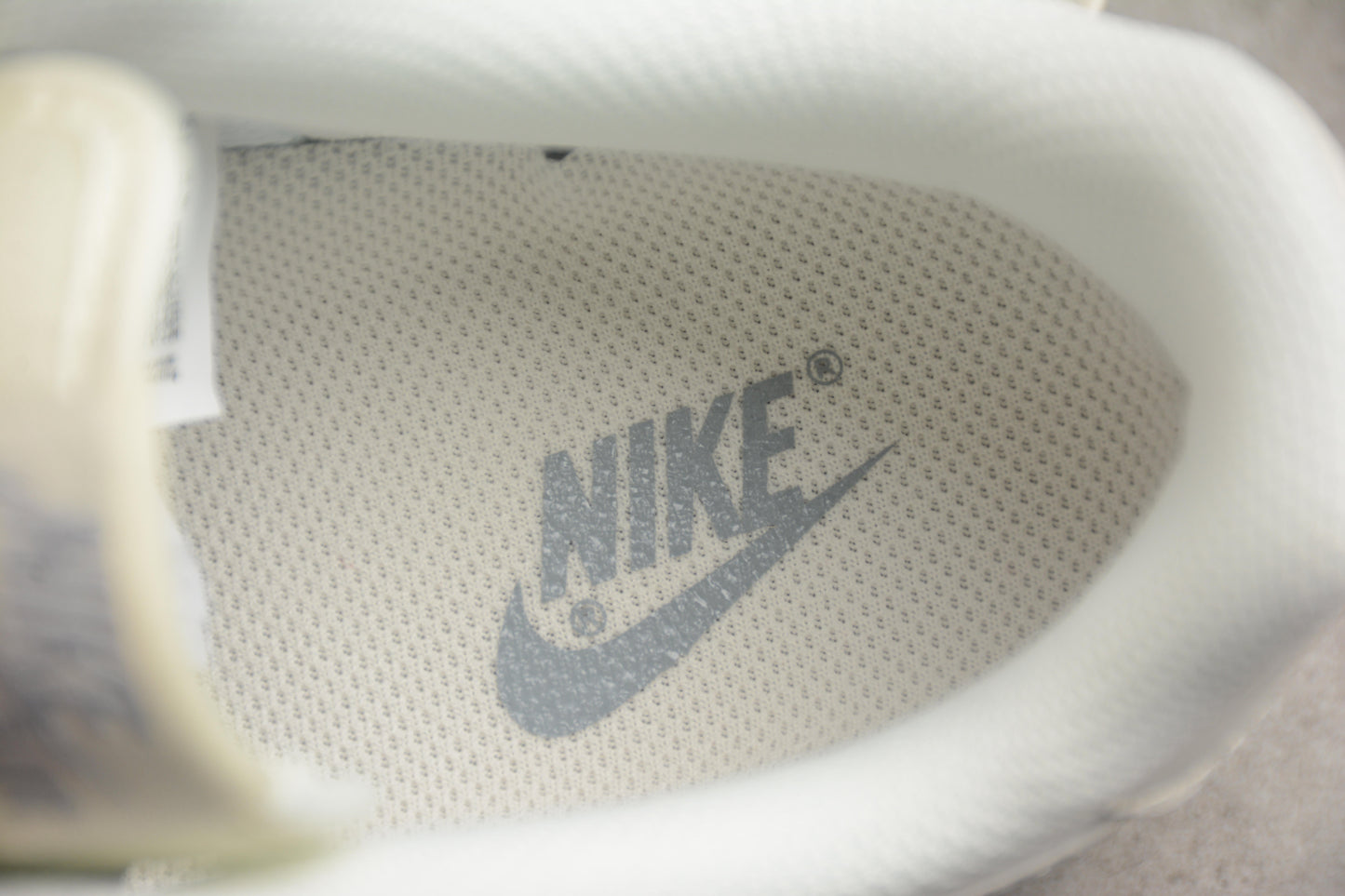 Air Force 1 ’07 Cream Beige / Medium Grey