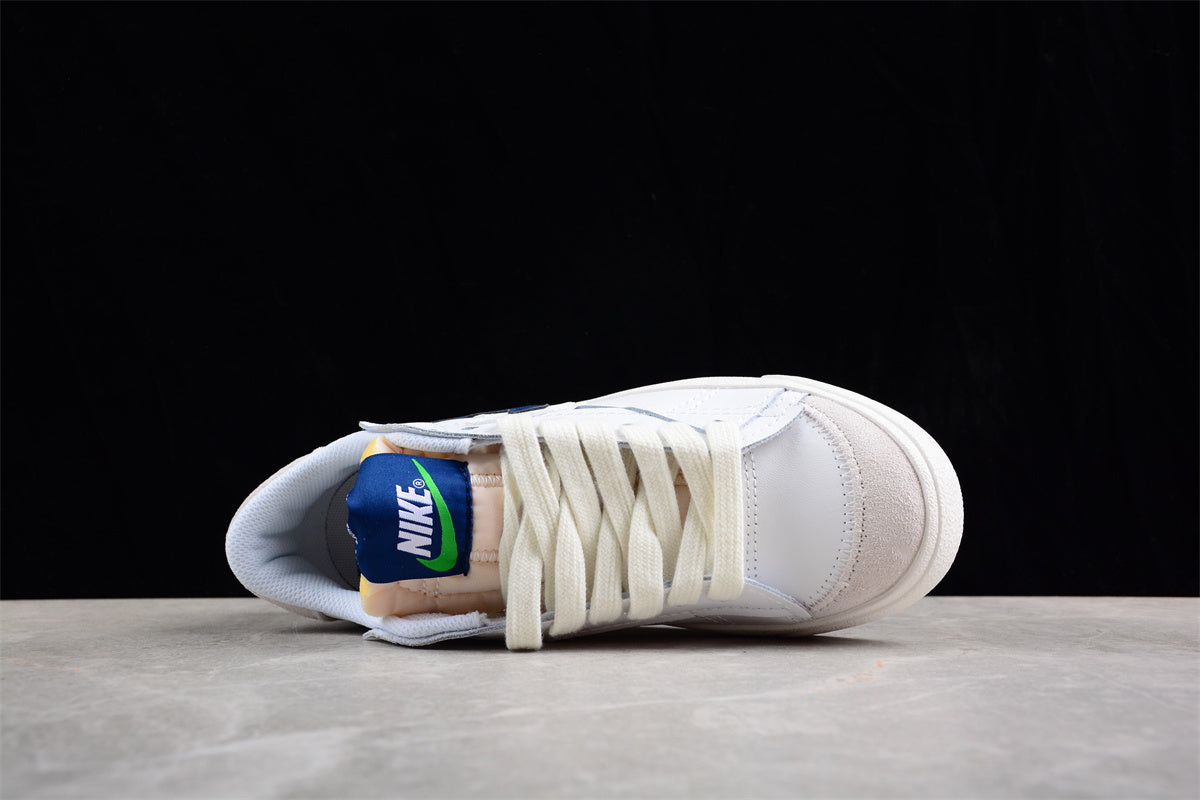 Blazer Low ’77 White / Navy