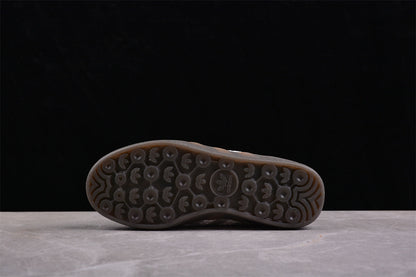 Gazelle Grey / White