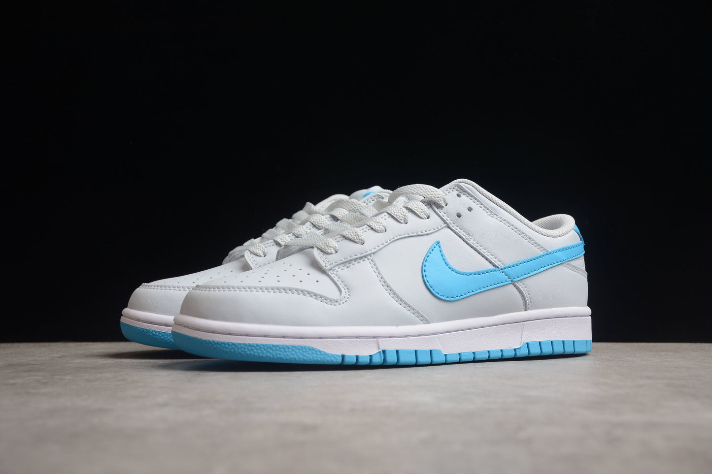 Dunk Low White / Sky Blue
