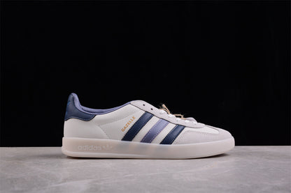 Gazelle White / Navy
