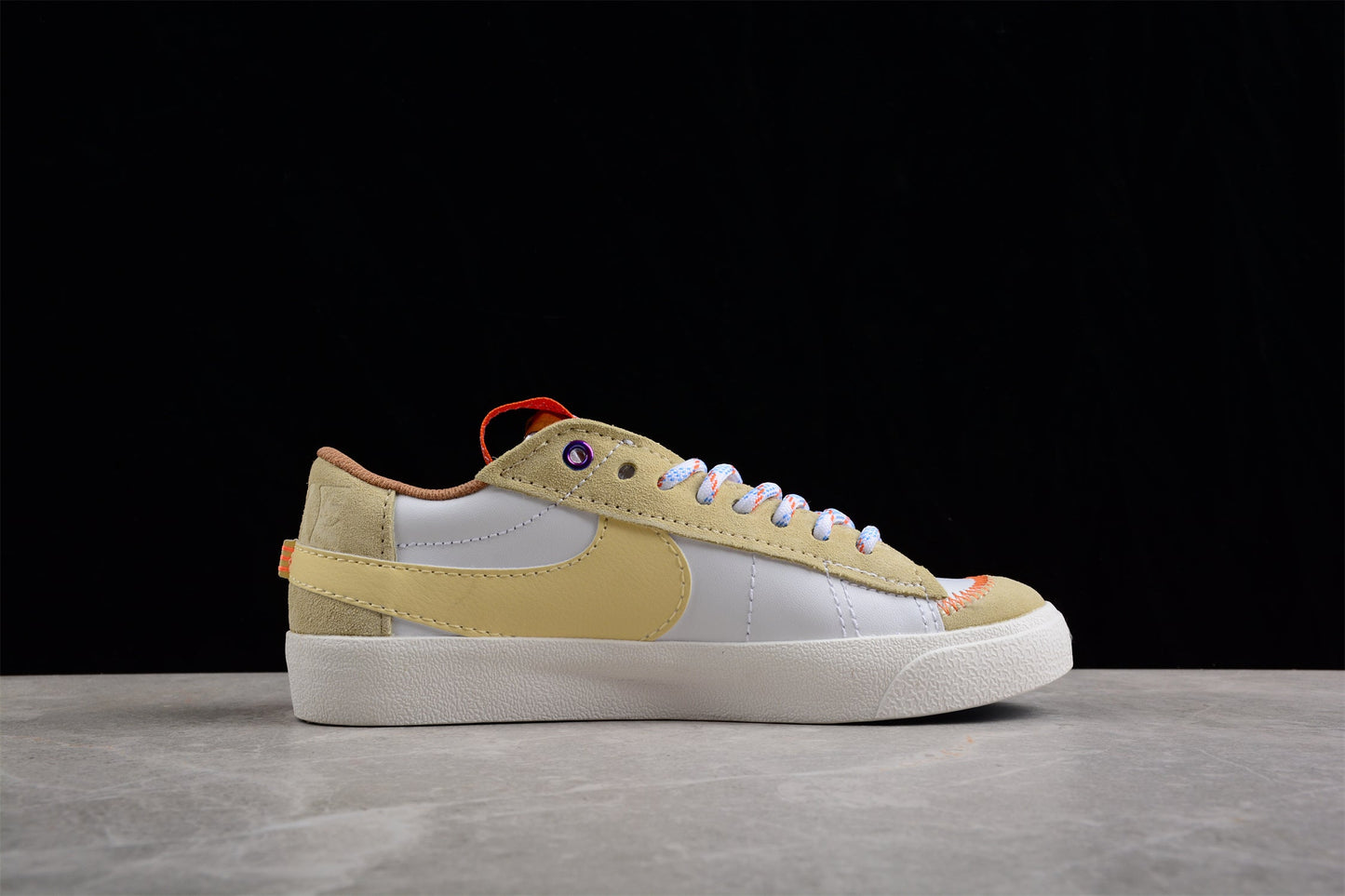 Blazer Low ’77 Beige / Blue / White