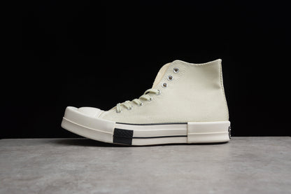 Chuck 70 Plus HI White / Black