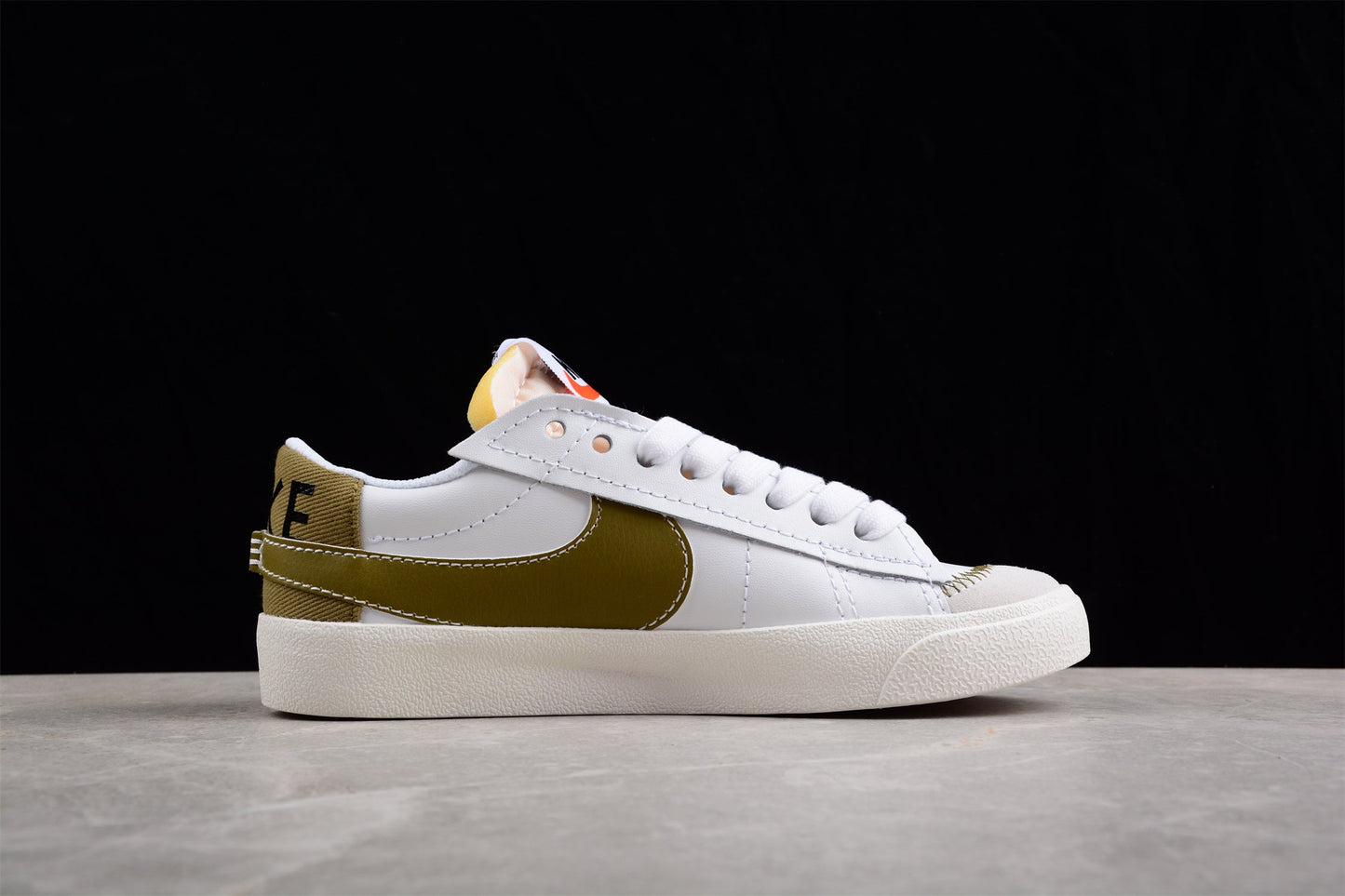 Blazer Low ’77 White / Gold