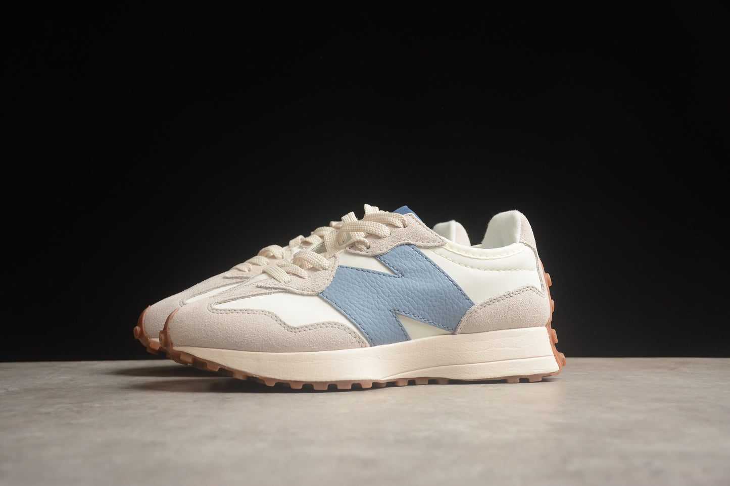 New Balance 327 Light Beige / Light Blue