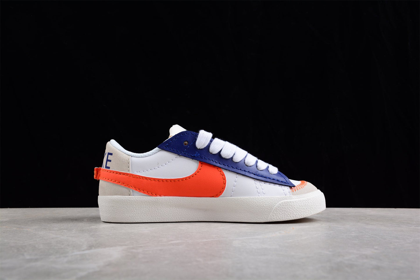 Blazer Low ’77 White / Blue / Red