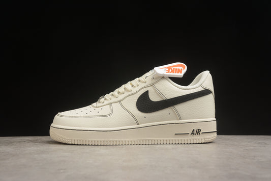 Air Force 1 Low Light Bone / Black