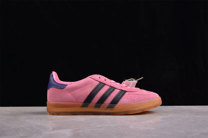 Gazelle Pink / Black / Navy