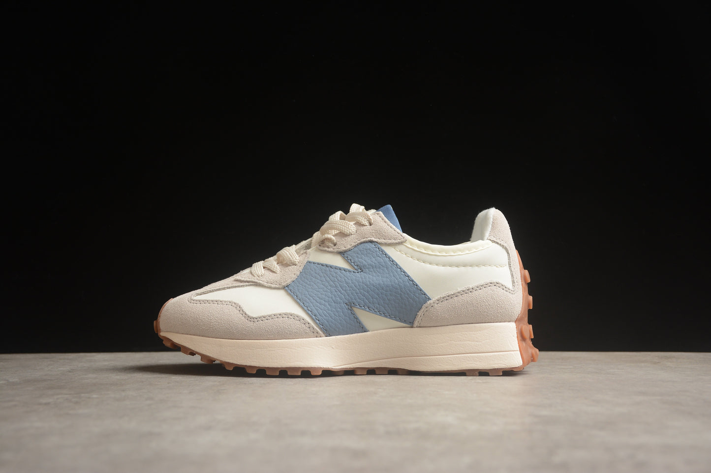 New Balance 327 Light Beige / Light Blue