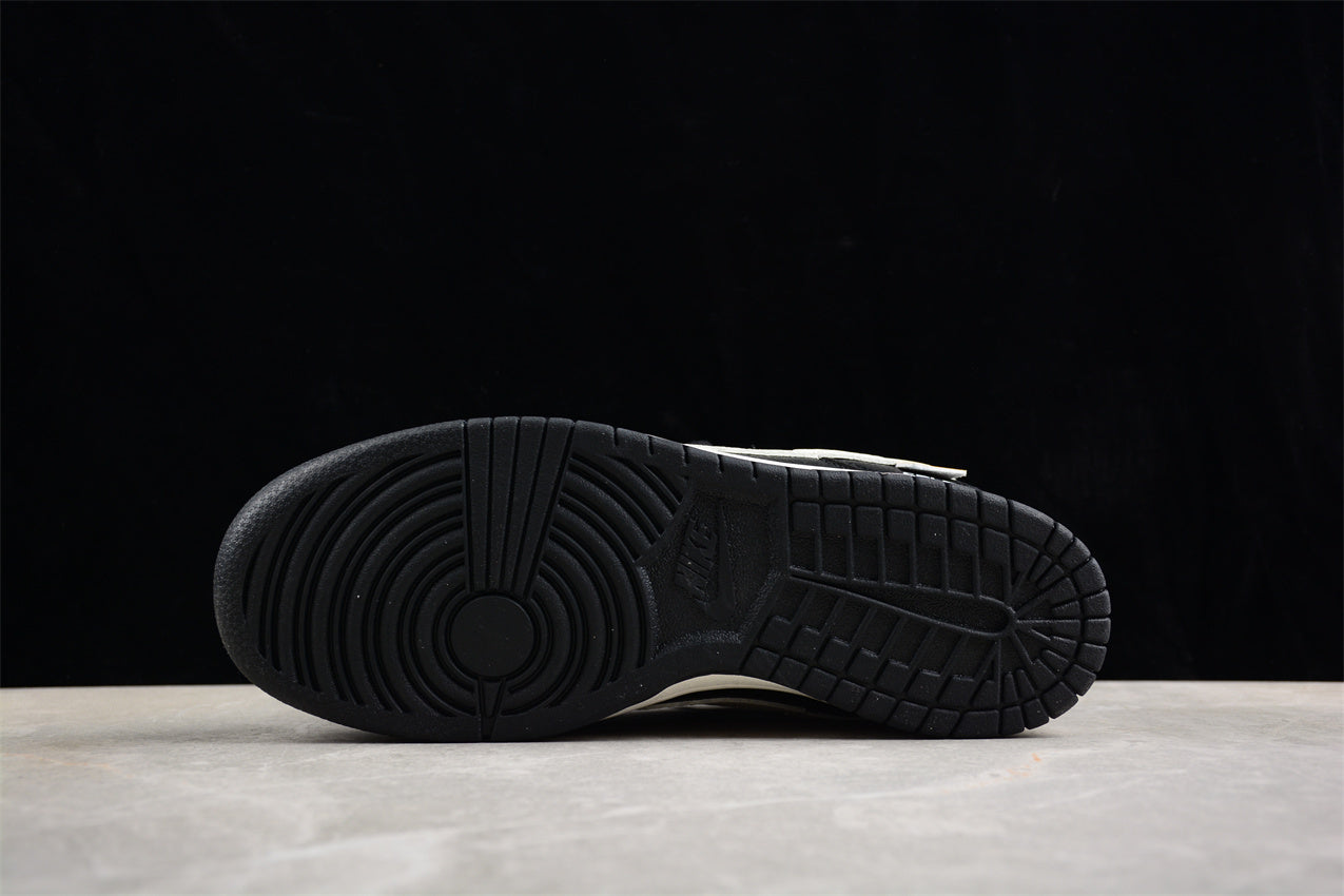 Dunk Low “Calsonic Nissan Impul” Black / White