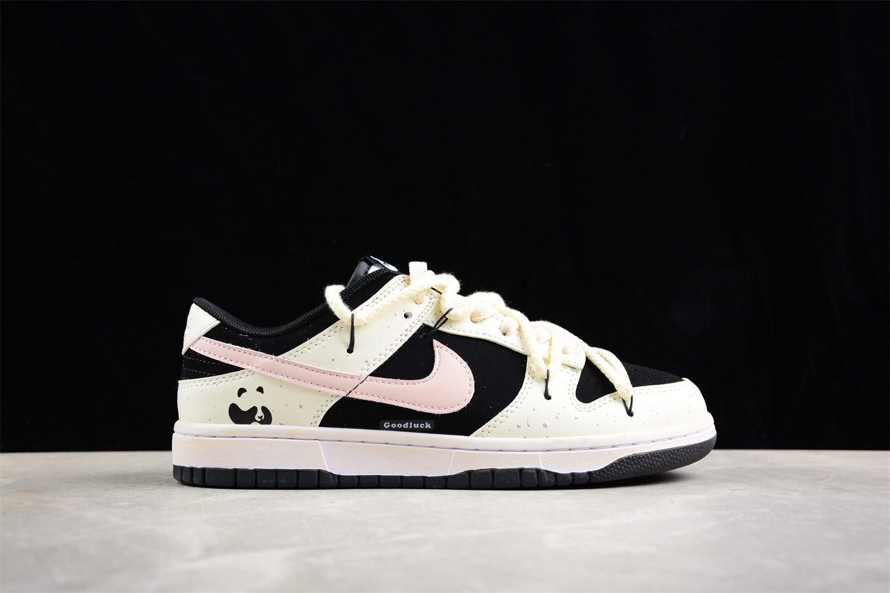 Dunk Low Light Bone / Black / Pink