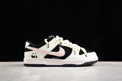 Dunk Low Light Bone / Black / Pink