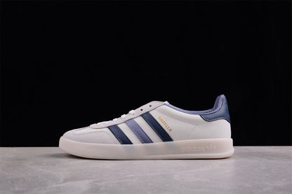 Gazelle White / Navy