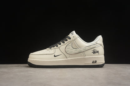 Air Force 1 ’07 Beige / Black