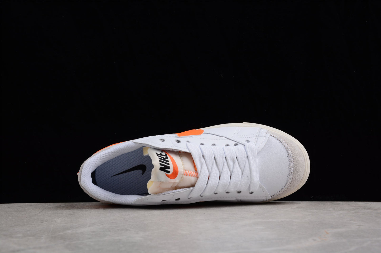Blazer Low ’77 White / Orange