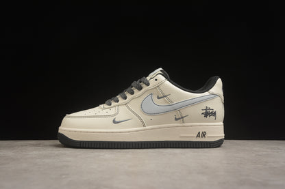 Air Force 1 ’07 Beige / Carbon Black