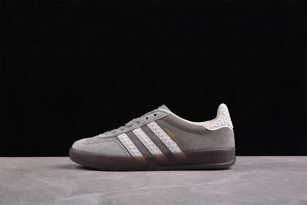 Gazelle Grey / White