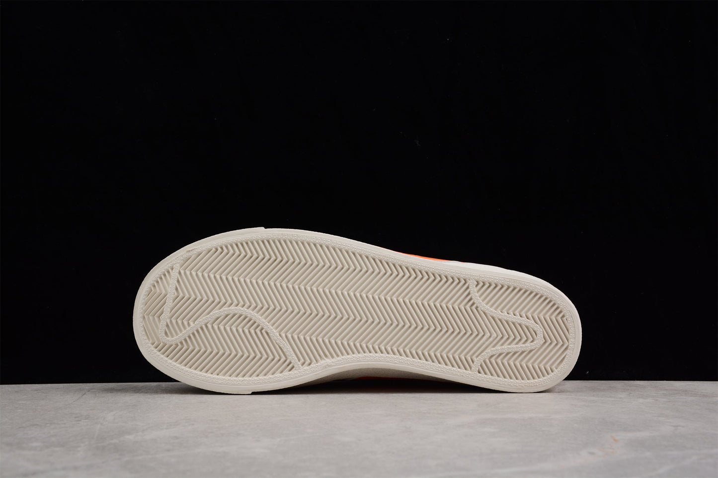 Blazer Low ’77 White / Orange