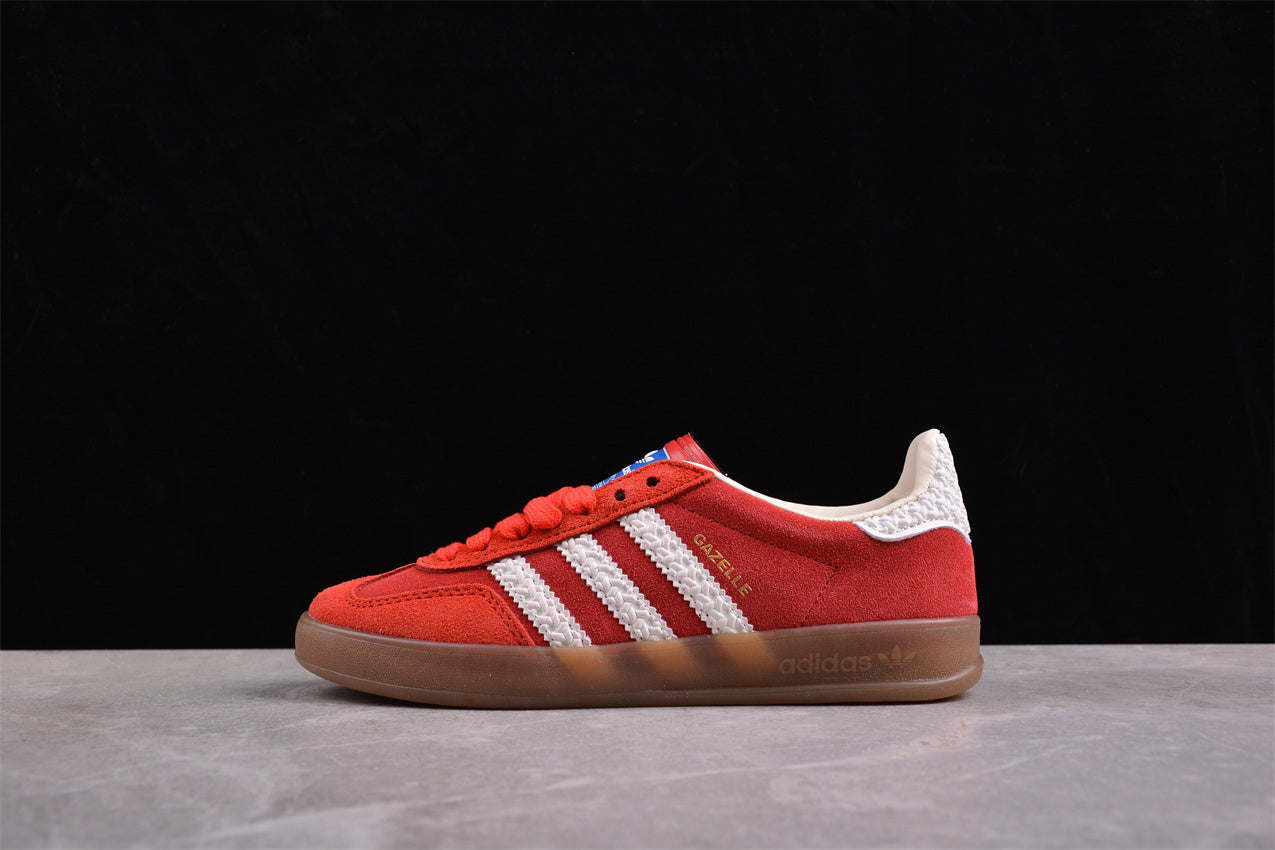 Gazelle Red / White
