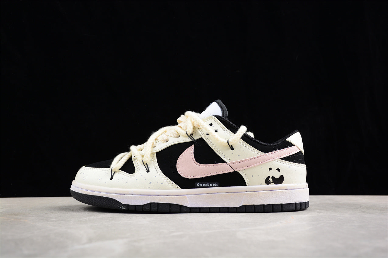 Dunk Low Light Bone / Black / Pink