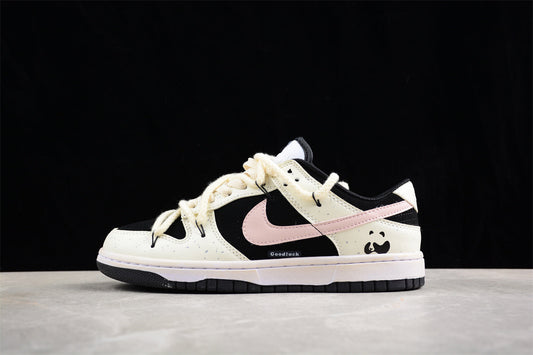 Dunk Low Light Bone / Black / Pink