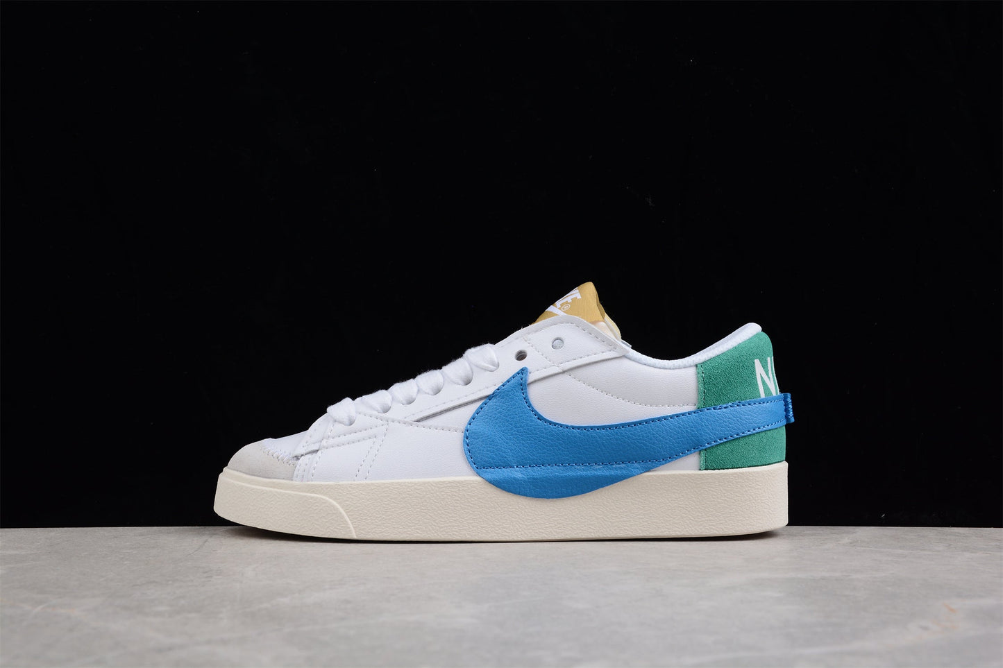 Blazer Low ’77 White / Green / Blue